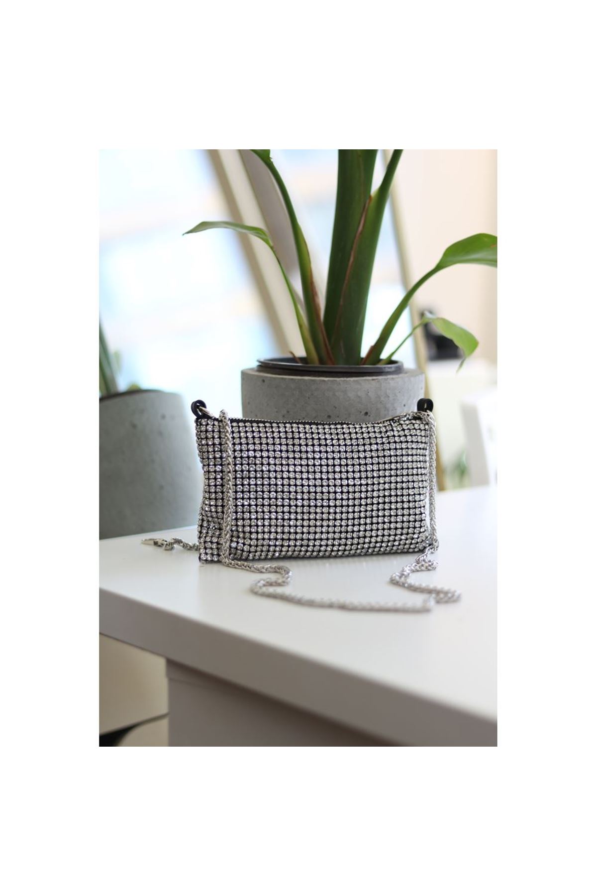 Kadın Silver Taş Dokuma Abiye Zincirli Omuz Çantası