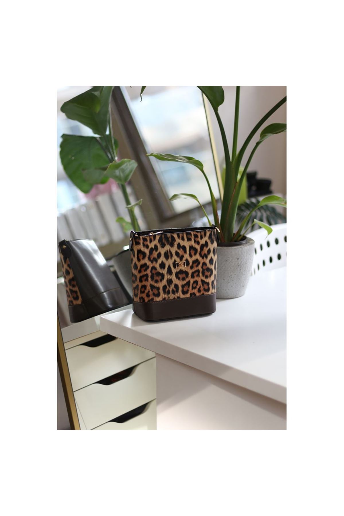 Kadın Leopar Askılı Omuz Çantası