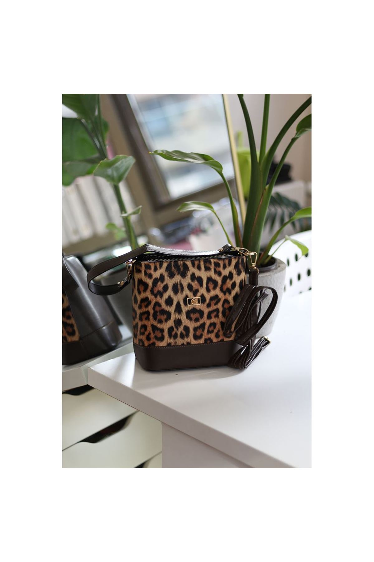 Kadın Leopar Askılı Omuz Çantası