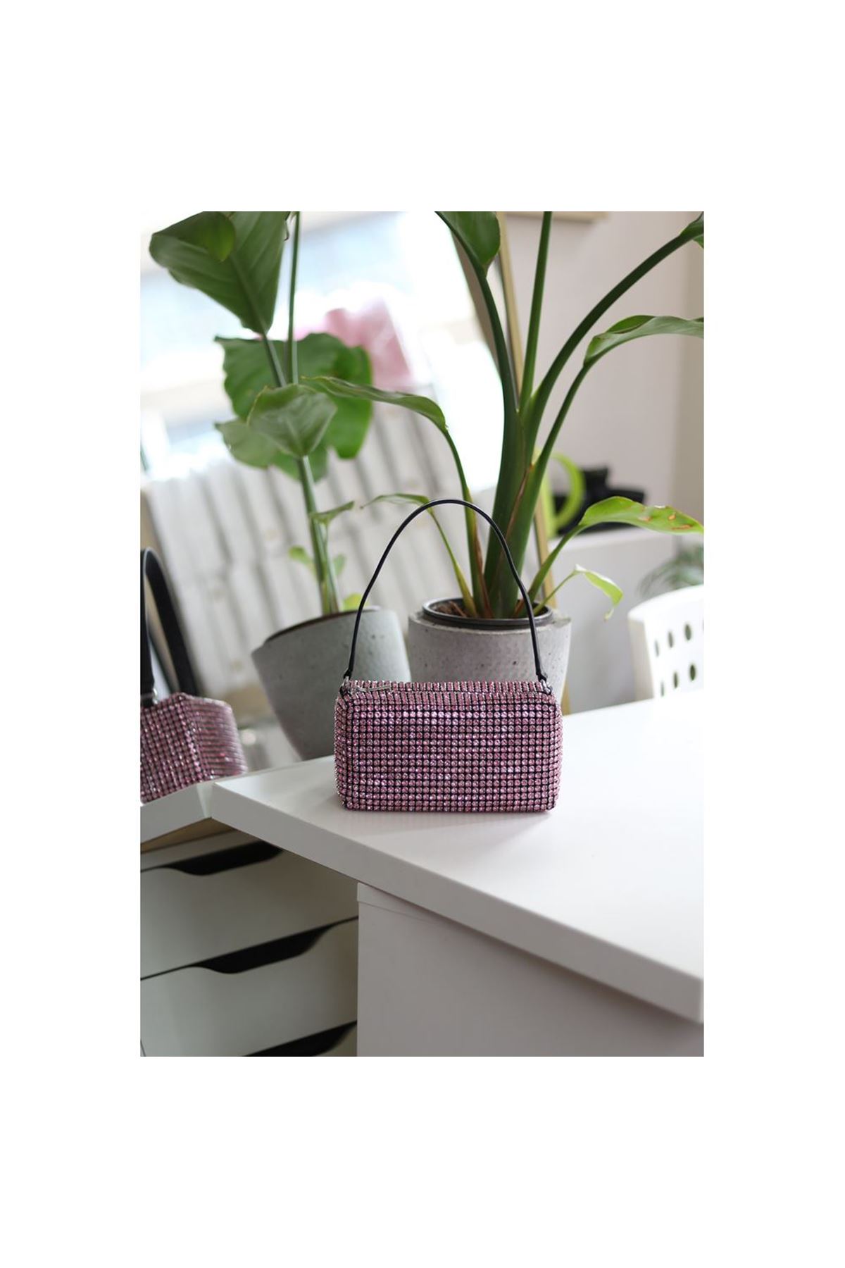 Kadın Pembe Deri Askılı Taşlı Abiye Omuz Çantası