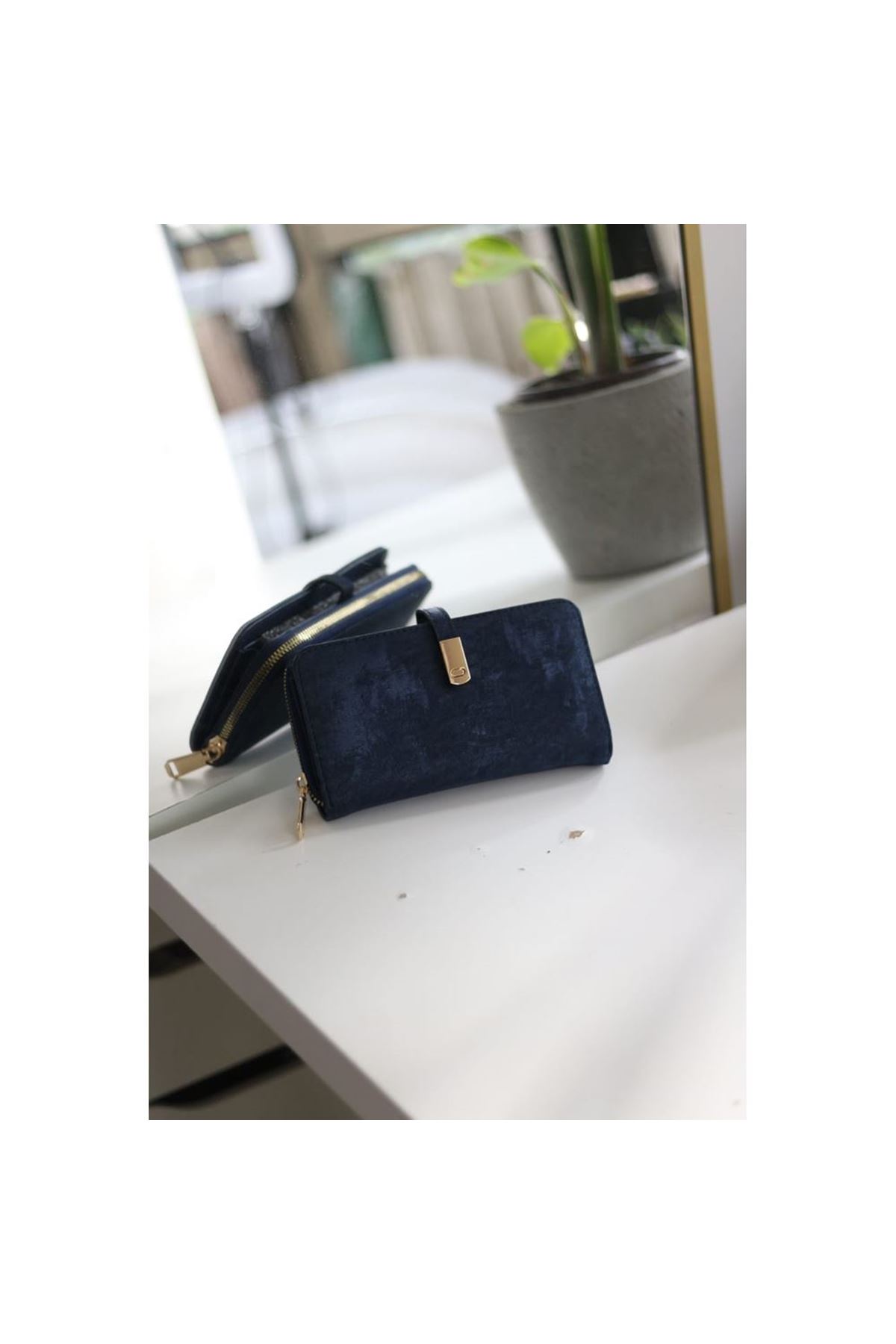 Kadın Lacivert Eskitme Doku Gold Aksesuar Detaylı Cüzdan