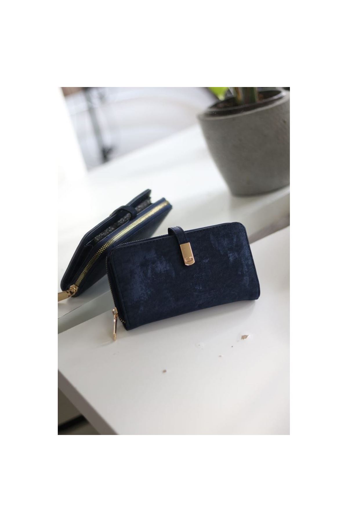 Kadın Lacivert Eskitme Doku Gold Aksesuar Detaylı Cüzdan