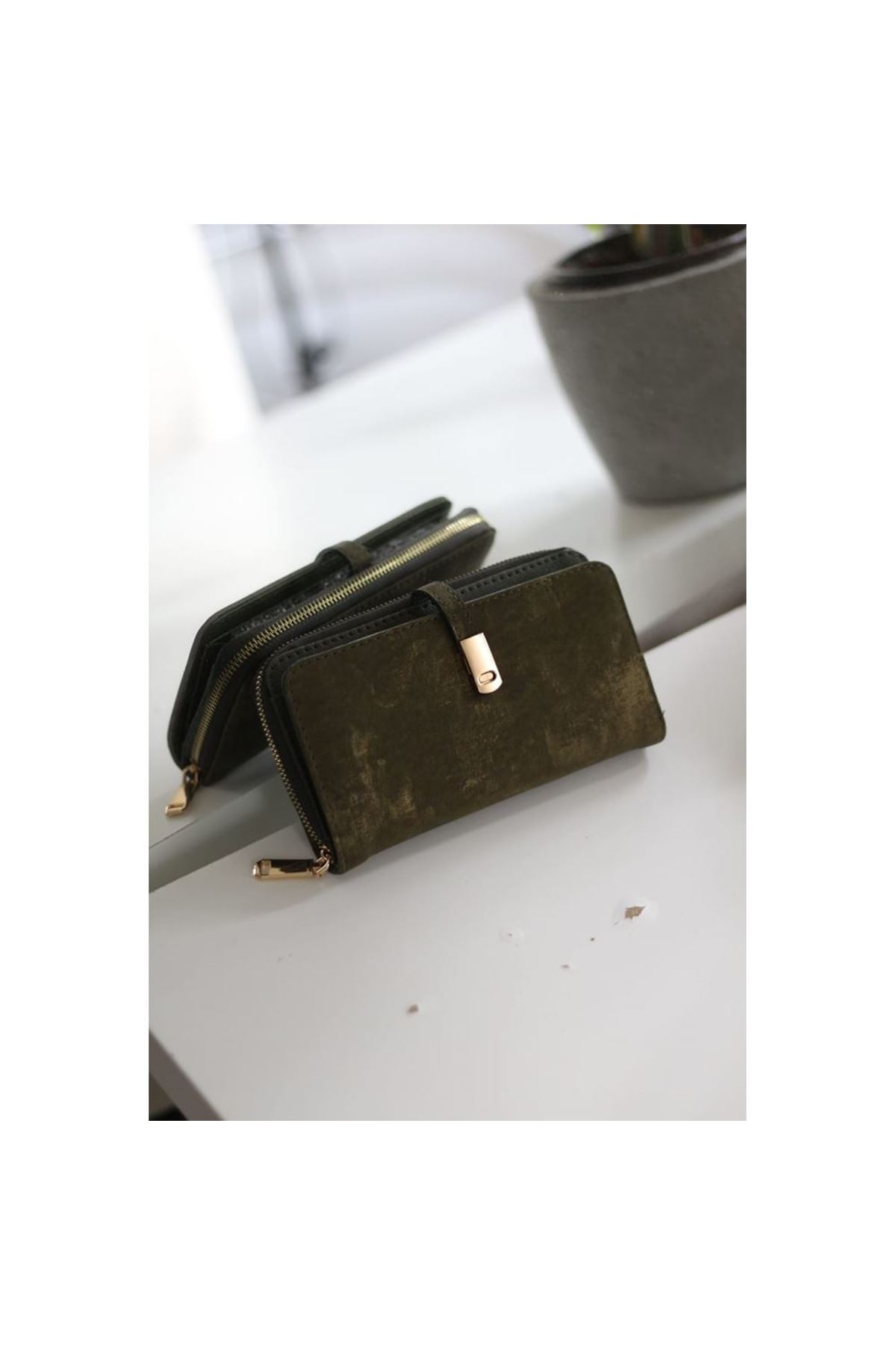 Kadın Haki Yeşili Eskitme Doku Gold Aksesuar Detaylı Cüzdan