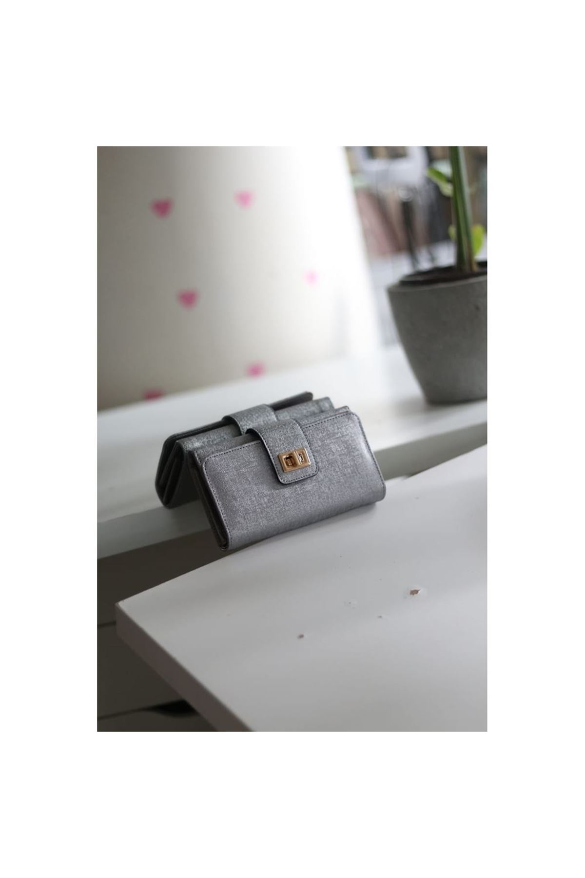 Kadın Gri Gold Aksesuar Detaylı Cüzdan