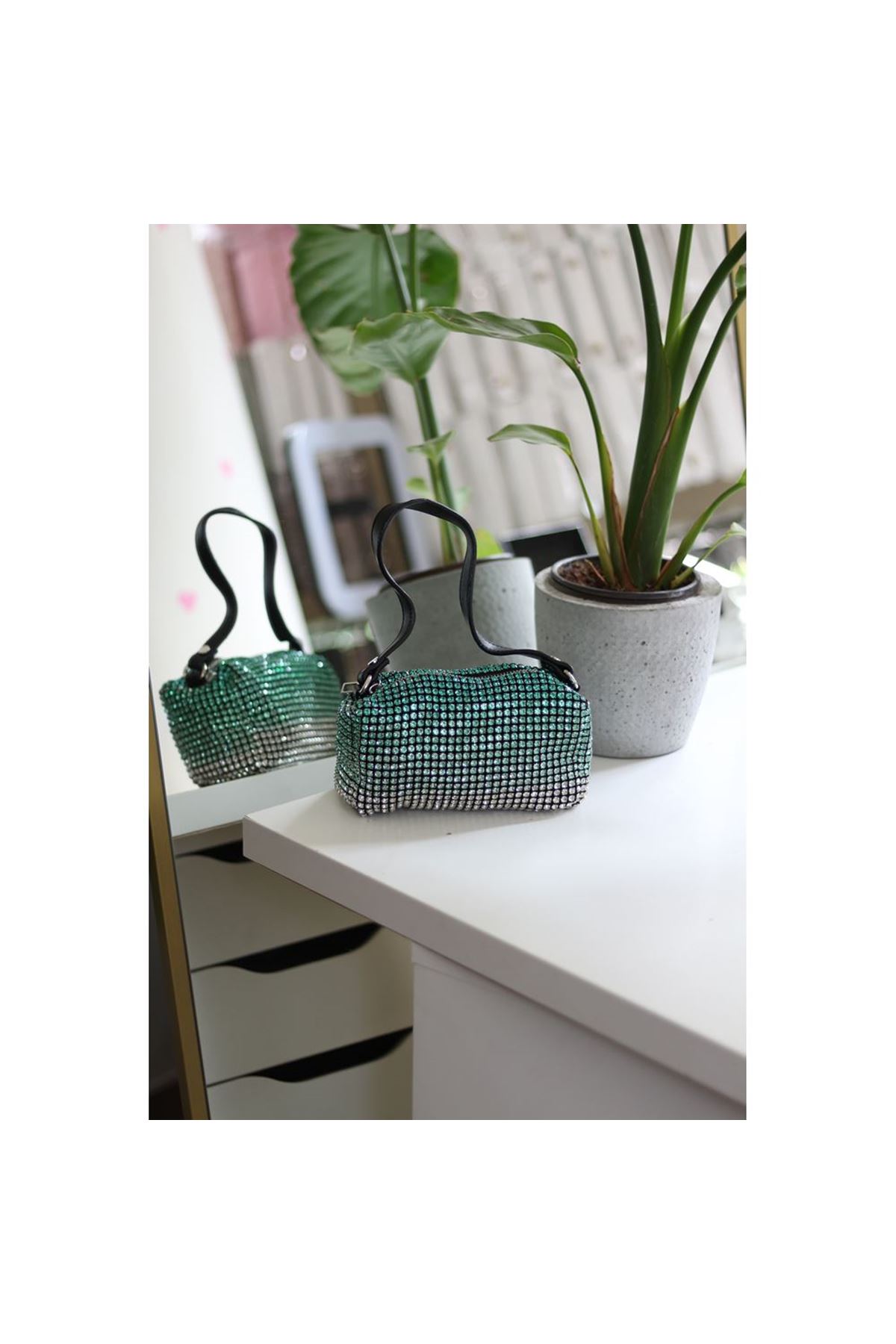 Kadın Silver Yeşil 2 Renkli Detaylı Deri Askılı Taşlı Abiye Omuz Çantası