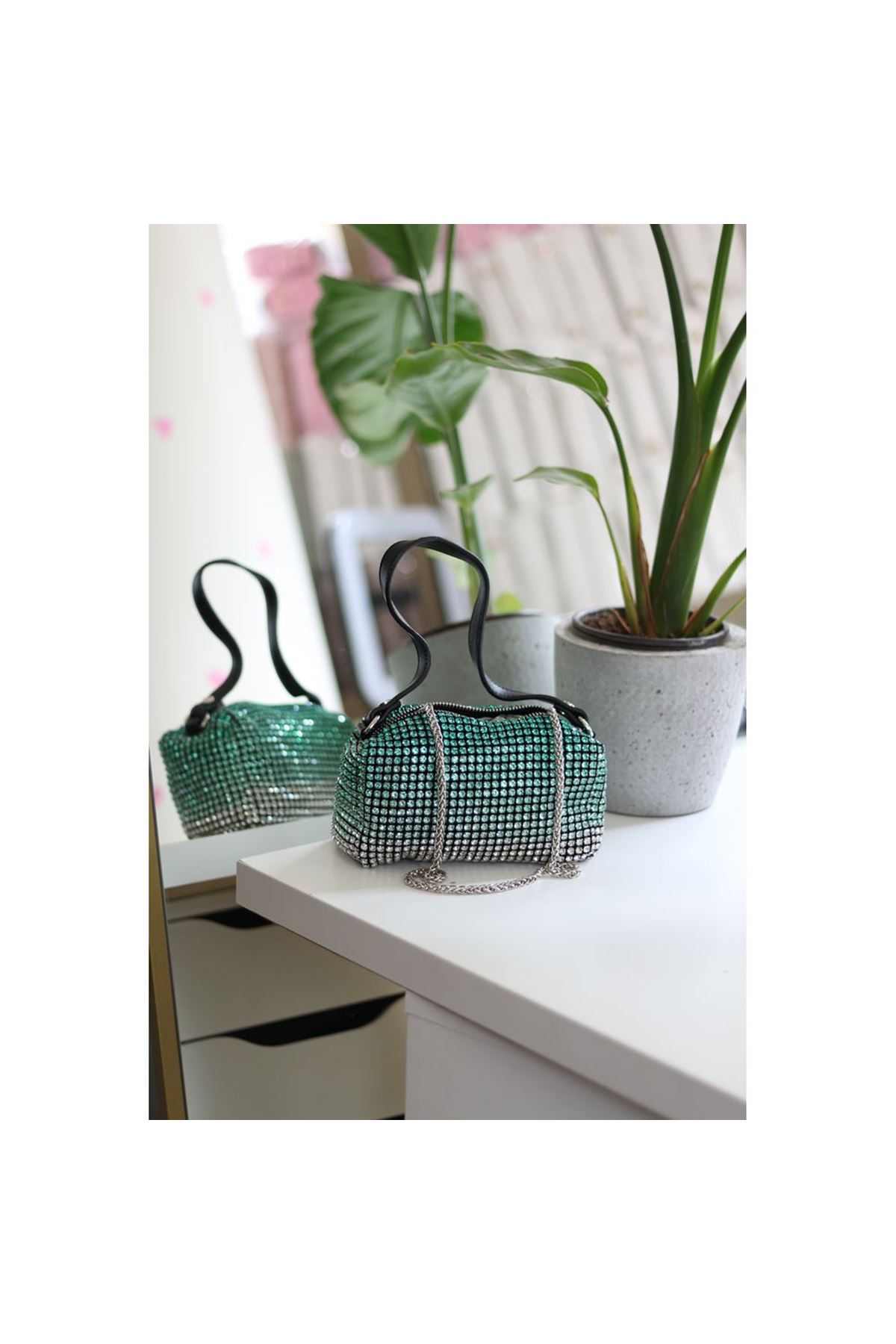 Kadın Silver Yeşil 2 Renkli Detaylı Deri Askılı Taşlı Abiye Omuz Çantası