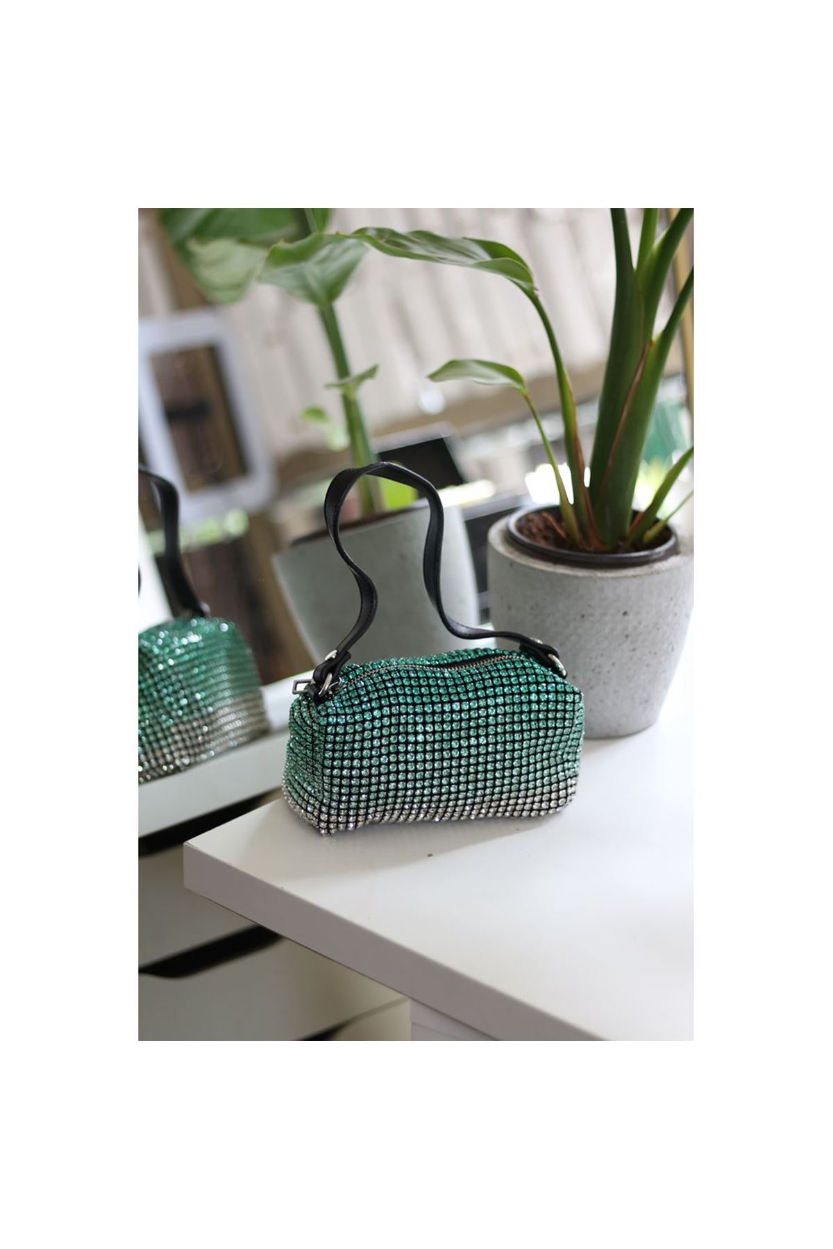 Kadın Silver Yeşil 2 Renkli Detaylı Deri Askılı Taşlı Abiye Omuz Çantası