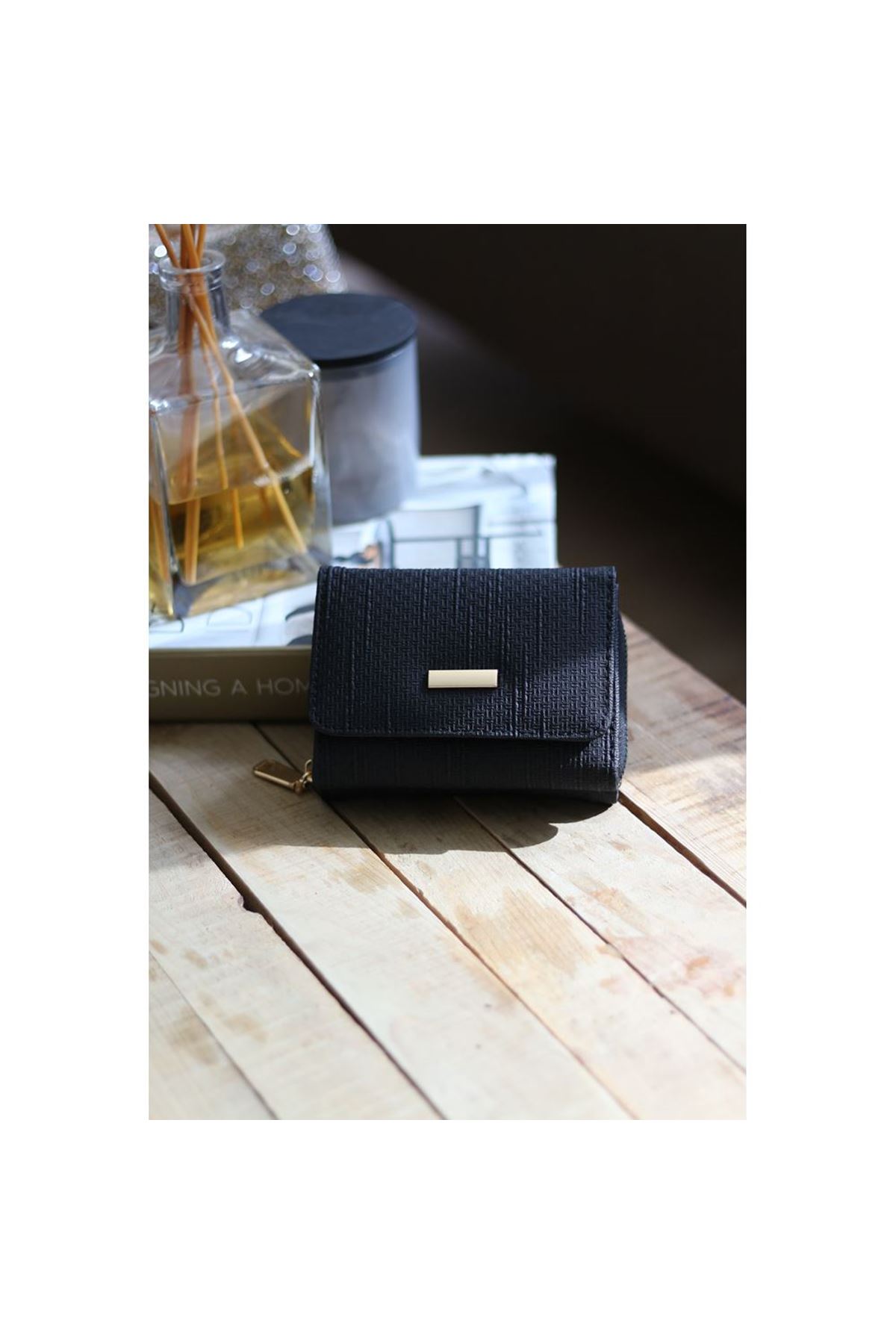 Kadın Siyah Kartlık Detaylı Mini Cüzdan