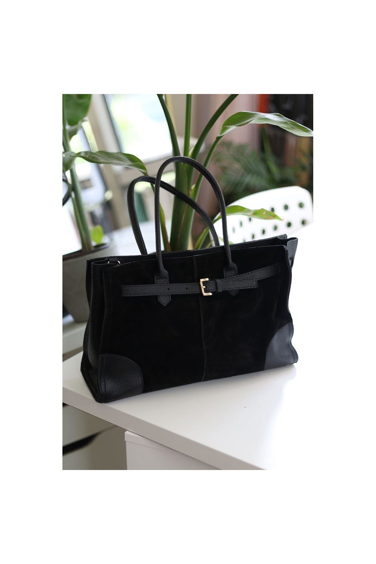 Kadın Siyah Süet Büyük Kopça Detaylı Büyük Boy Omuz Çantası