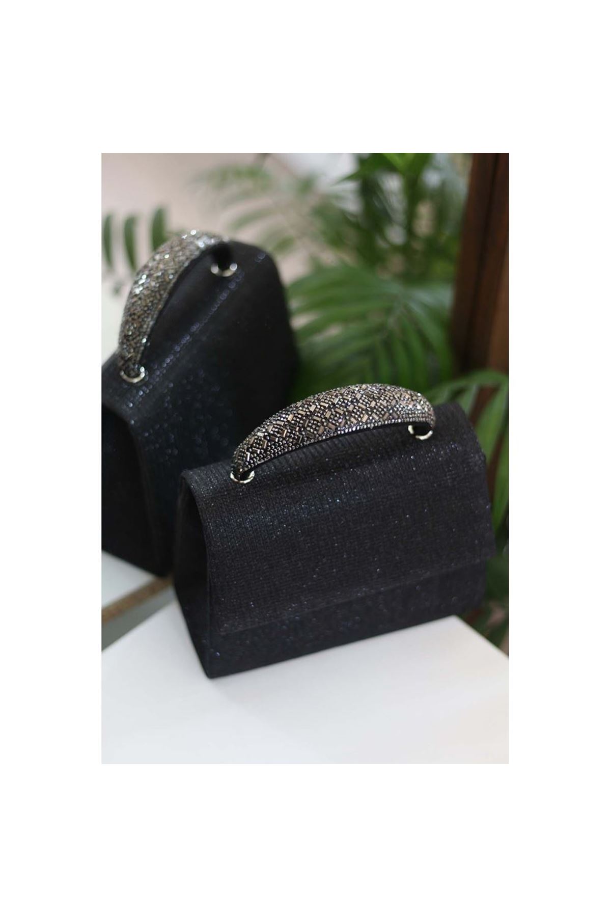 Kadın Siyah Simli Taş Tutma Detaylı Abiye Omuz Çantası