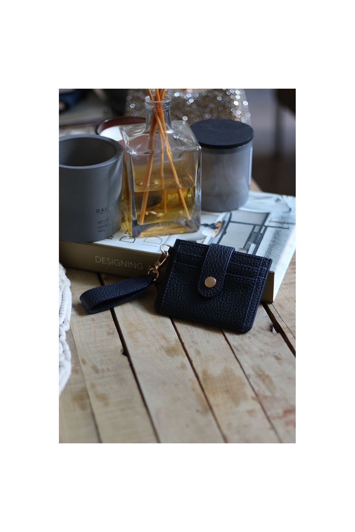 Kadın Lacivert Mini Maskot Kartlık