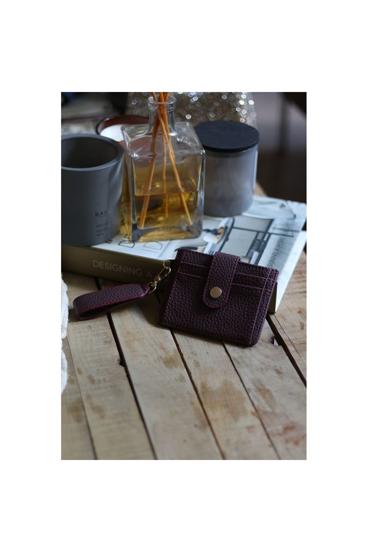 Kadın Bordo Mini Maskot Kartlık