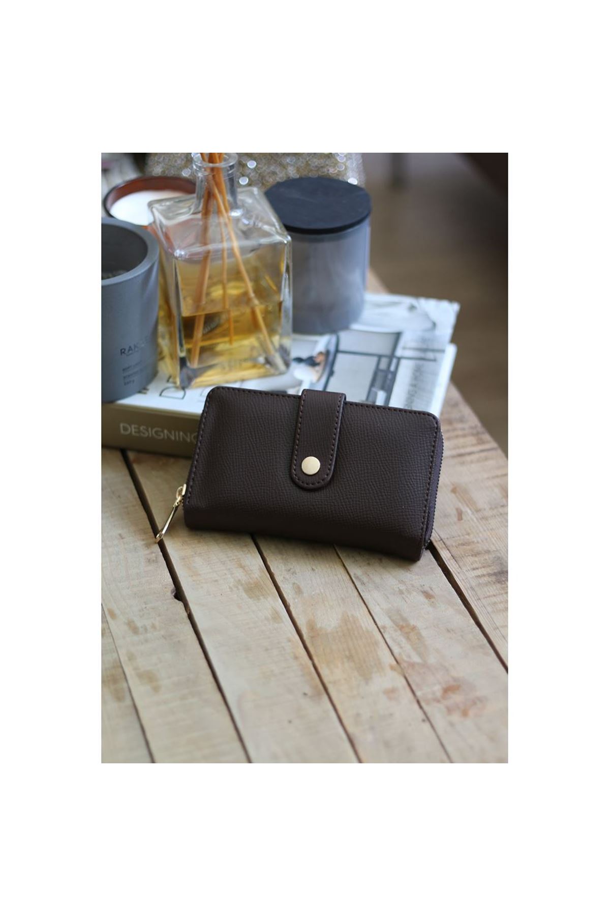 Kadın Acı Kahve Kartlık Detaylı Orta Boy Cüzdan