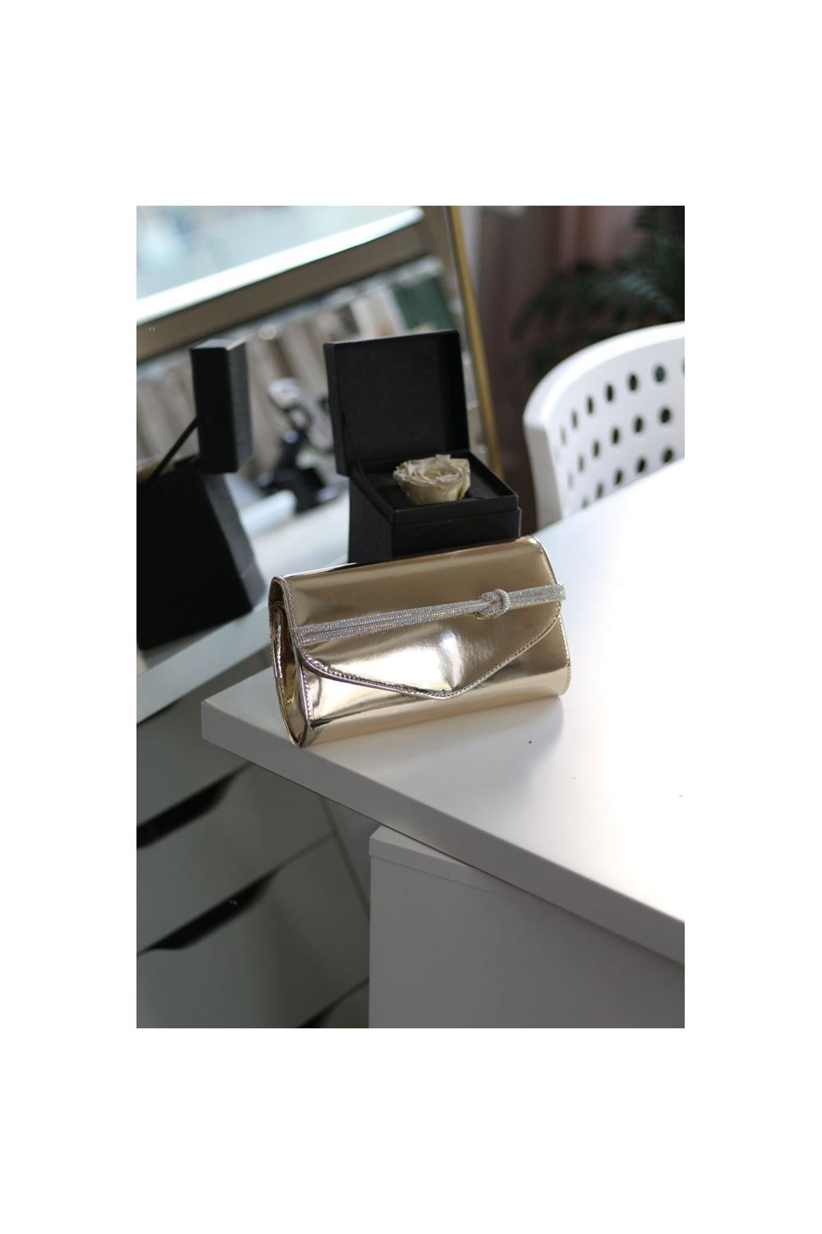 Kadın Gold Rugan Taş Şerit Detaylı Abiye el Omuz Çantası