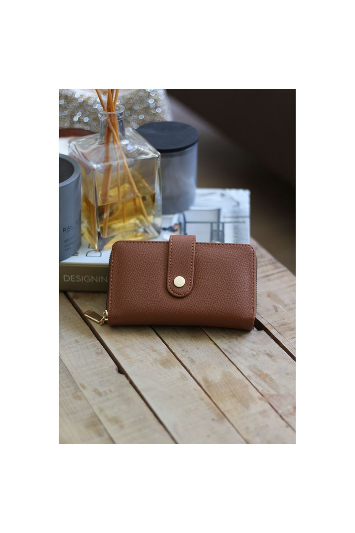Kadın Taba Kartlık Detaylı Orta Boy Cüzdan
