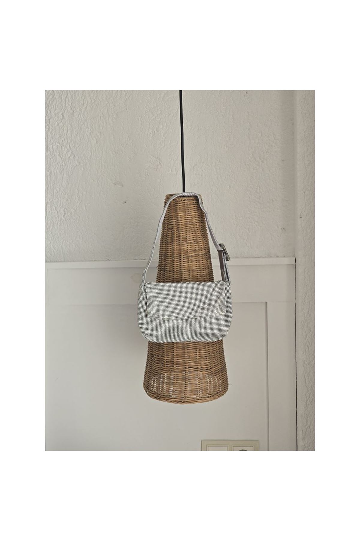 Kadın Silver Toka Detaylı Taş Dokuma Omuz Çantası