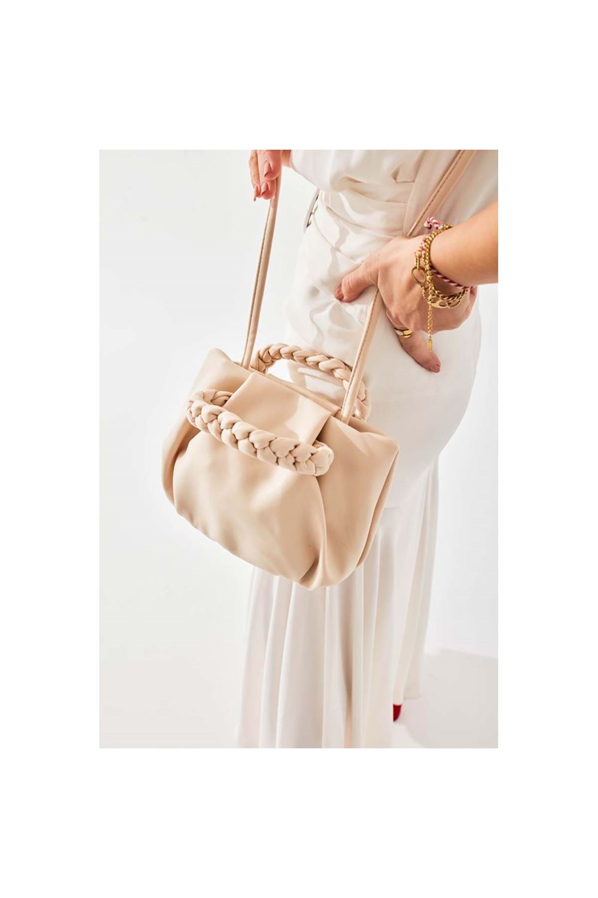Krem Örme Saplı Yumuşak Deri Omuz Çantası