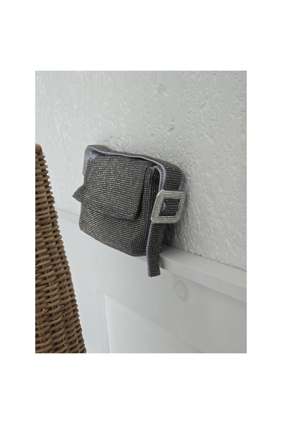 Kadın Platin Toka Detaylı Taş Dokuma Omuz Çantası