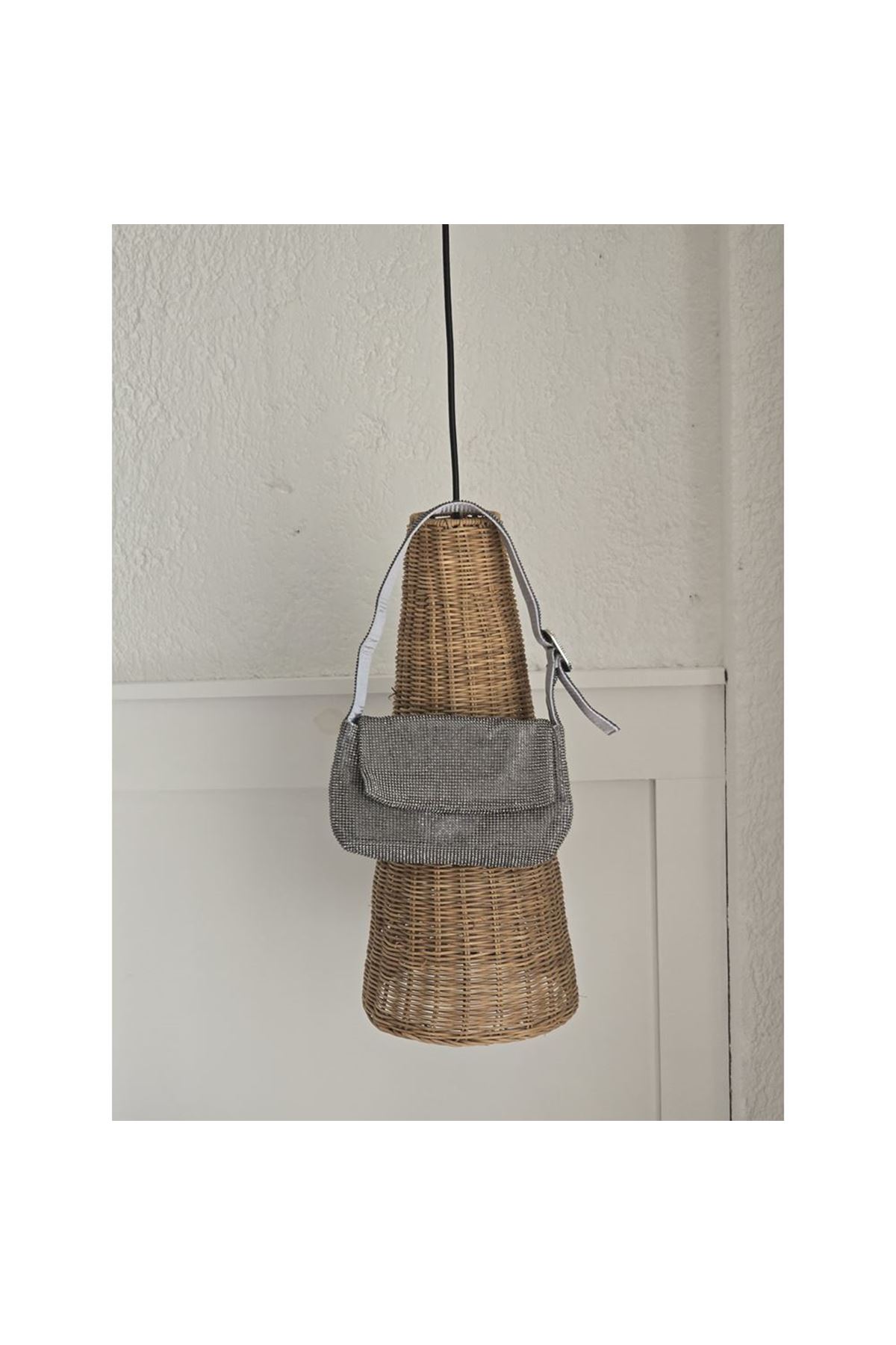 Kadın Platin Toka Detaylı Taş Dokuma Omuz Çantası