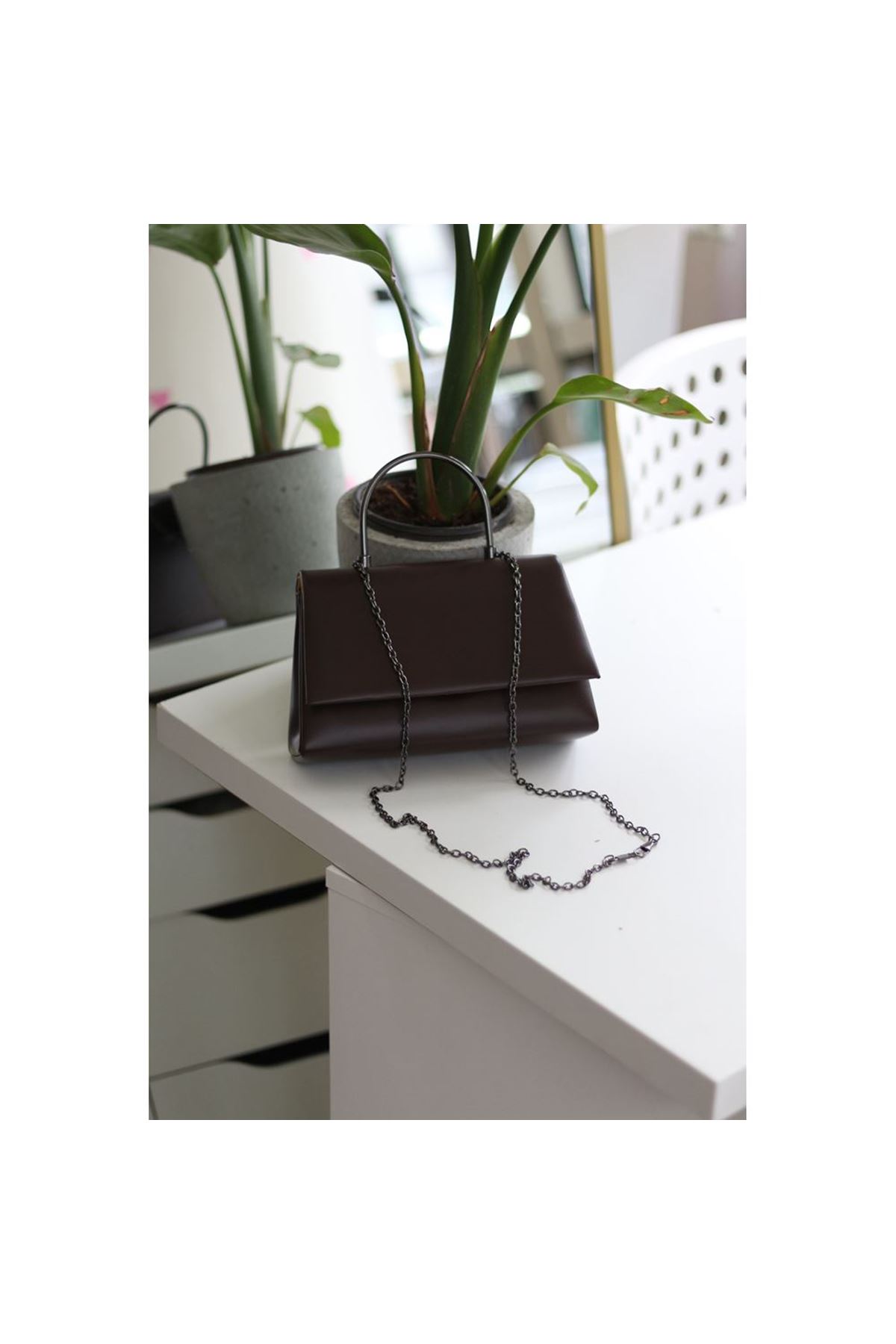 Kadın Acı Kahve Mat Deri Metal Sap Detaylı El &amp;amp; Omuz Çantası