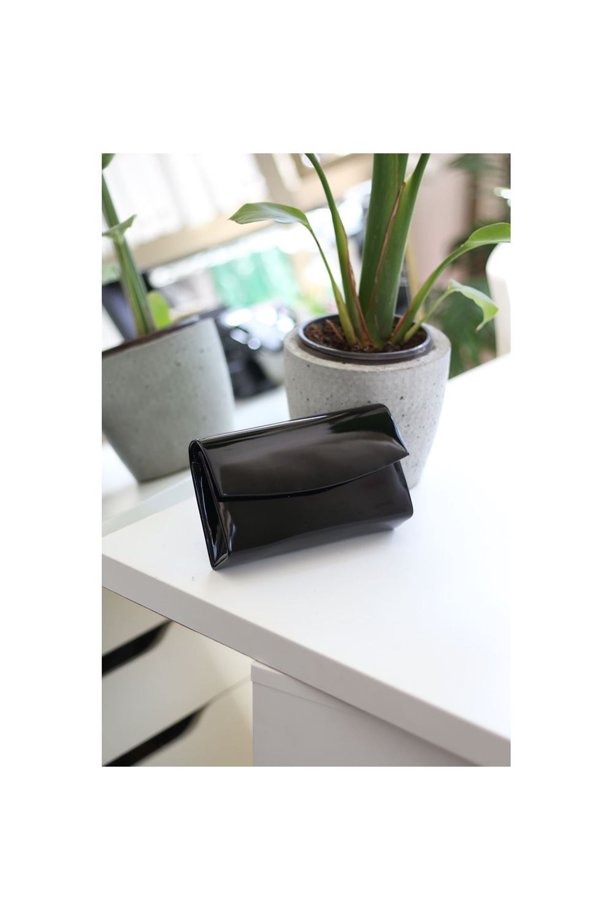 Kadın Rugan Siyah Mini Kutu Omuz Çantası