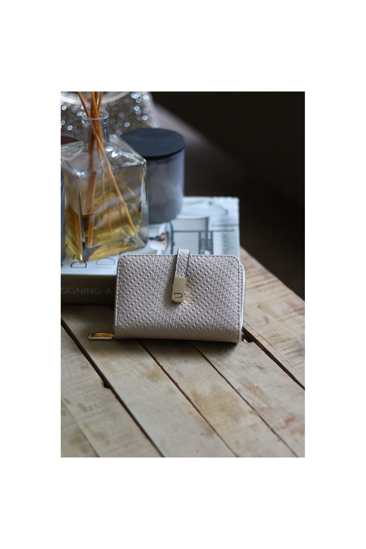 Kadın Krem Dokulu Kartlık Detaylı Küçük Boy Cüzdan