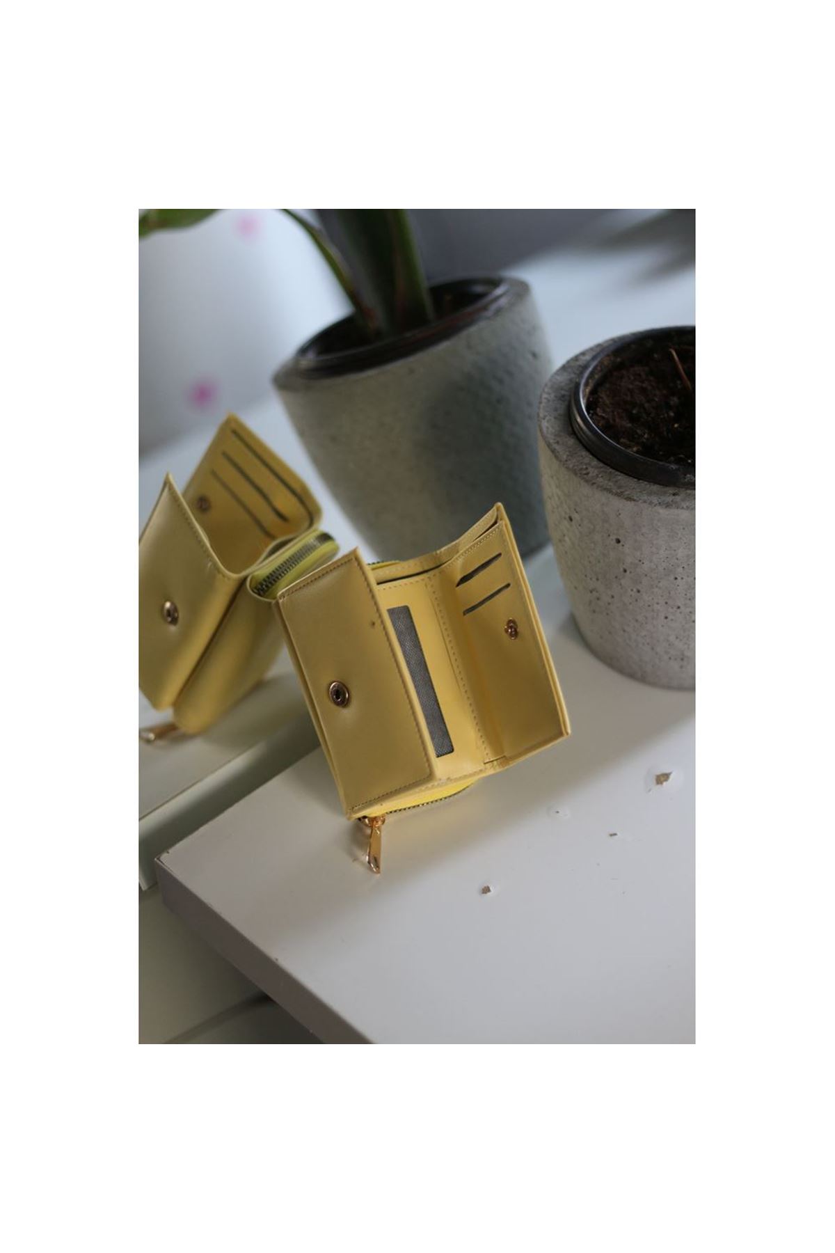 Sarı Fermuar ve Kartlık Detaylı Mini Cüzdan