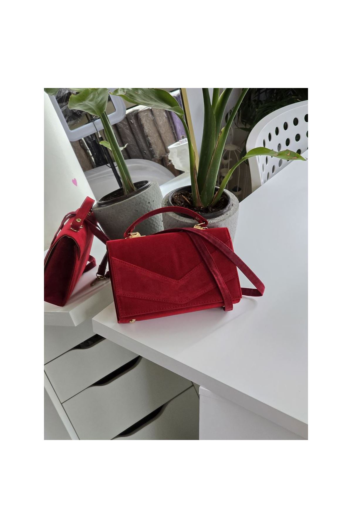 Kadın Kırmızı Süet Zarf Tutma Saplı Omuz Çantası