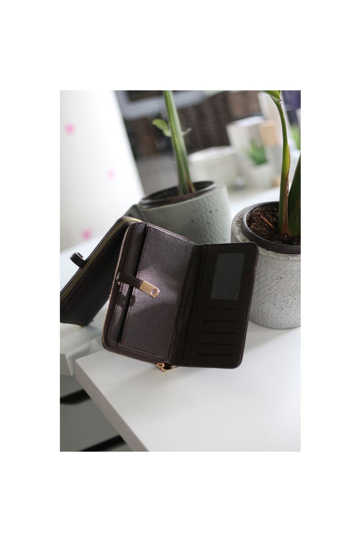 Kadın Acı Kahve Gold Aksesuar Düğme Detaylı Cüzdan