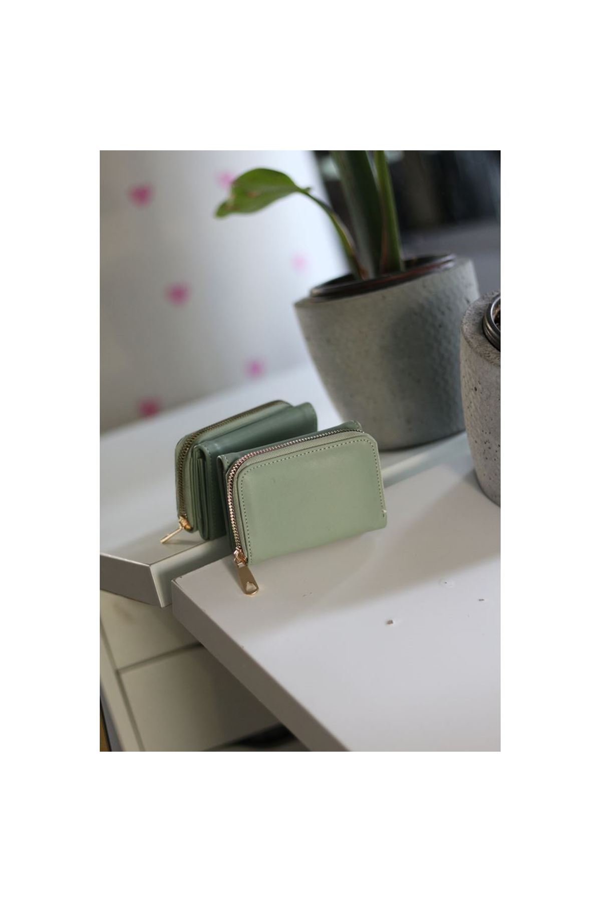 Mint Yeşili Fermuar ve Kartlık Detaylı Mini Cüzdan