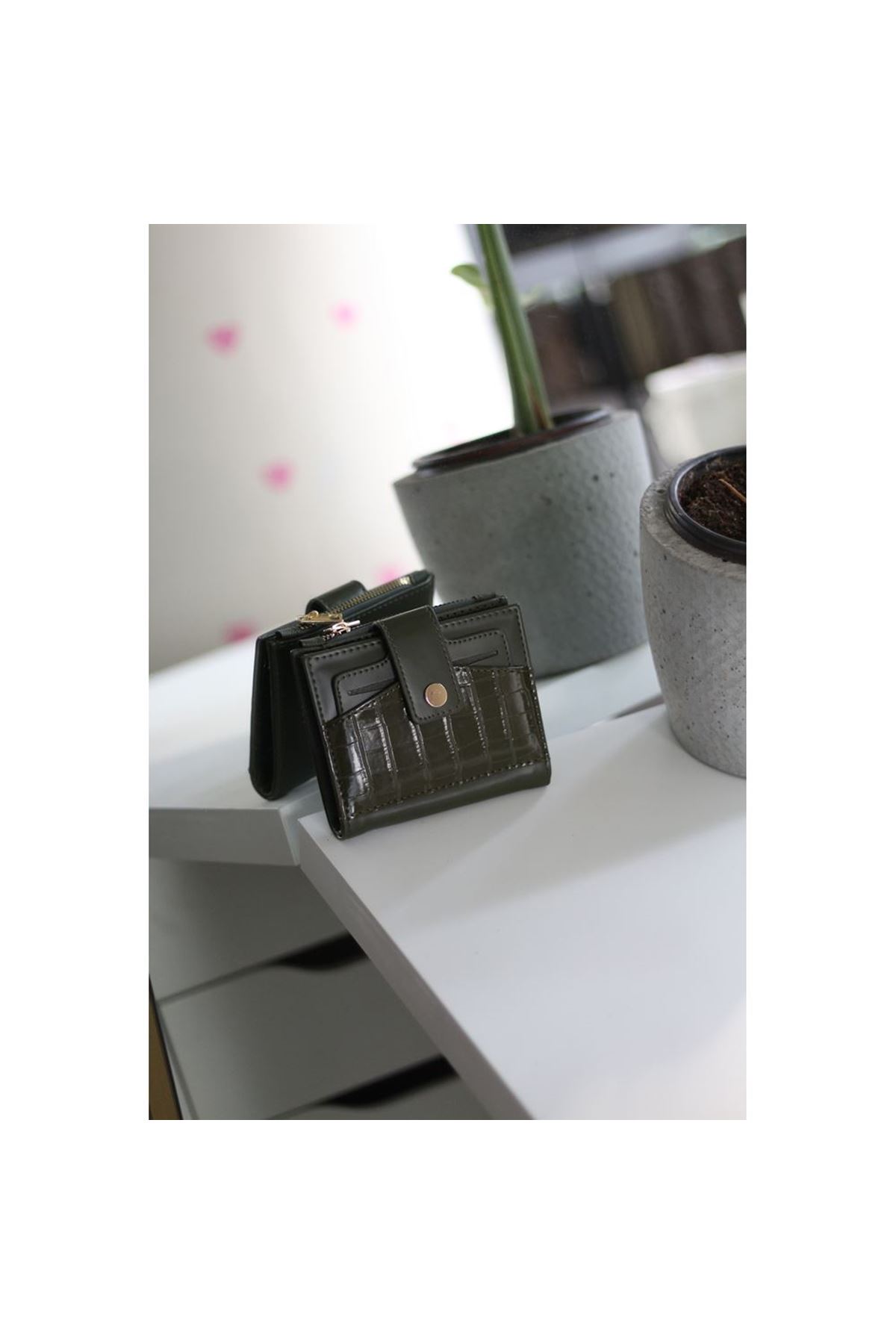 Kadın Haki Kroko Desenli Kartlık Detaylı Kare Cüzdan