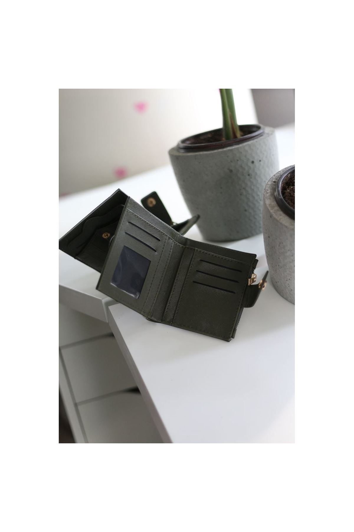 Kadın Haki Kroko Desenli Kartlık Detaylı Kare Cüzdan
