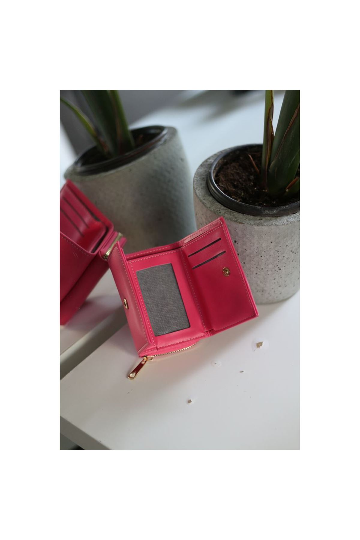 Pembe Fermuar ve Kartlık Detaylı Mini Cüzdan