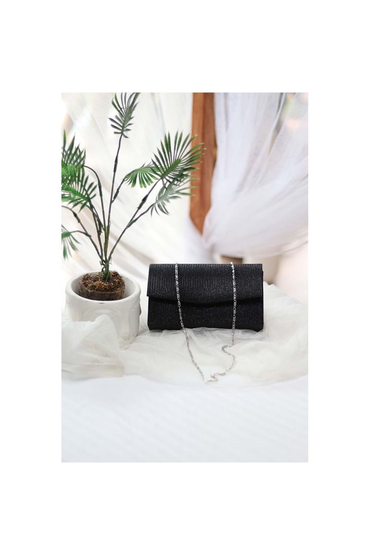 Kadın Simli Siyah Mini Kutu Omuz Çantası