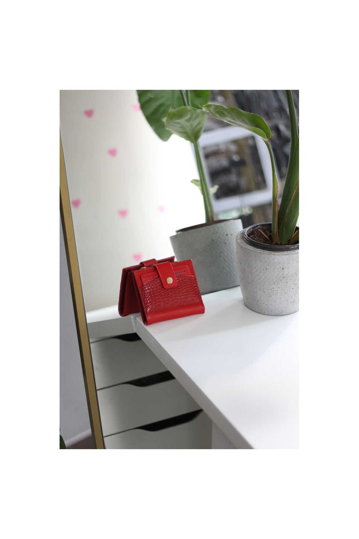 Kadın Kırmızı Kroko Desenli Kartlık Detaylı Kare Cüzdan