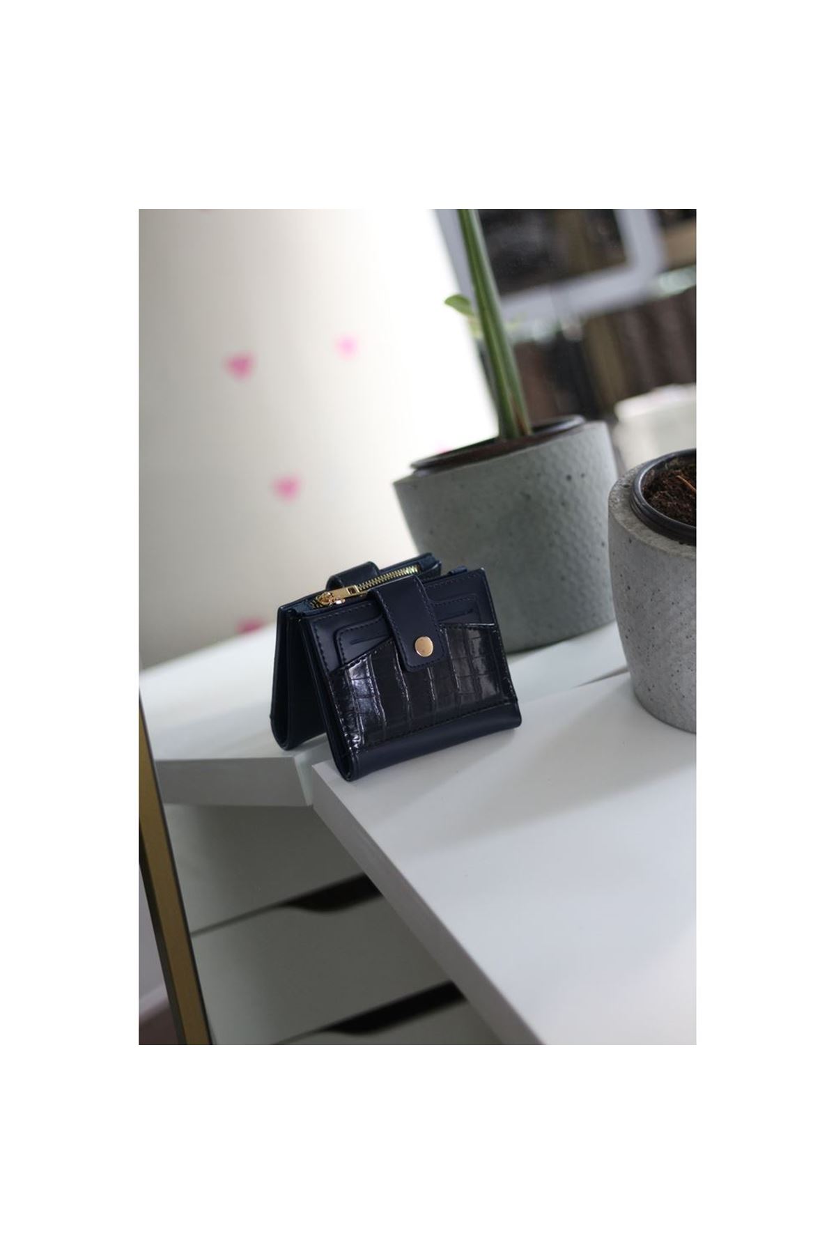 Kadın Koyu Mavi Kroko Desenli Kartlık Detaylı Kare Cüzdan