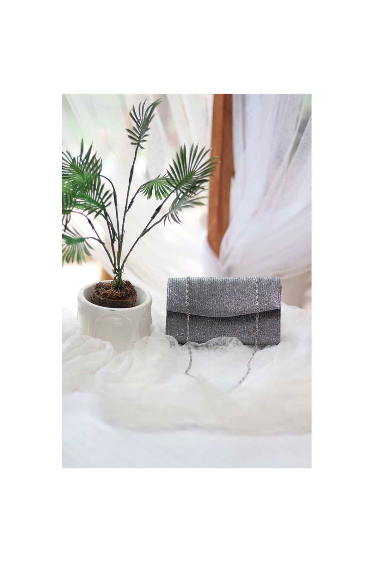 Kadın Simli Platin Mini Kutu Omuz Çantası