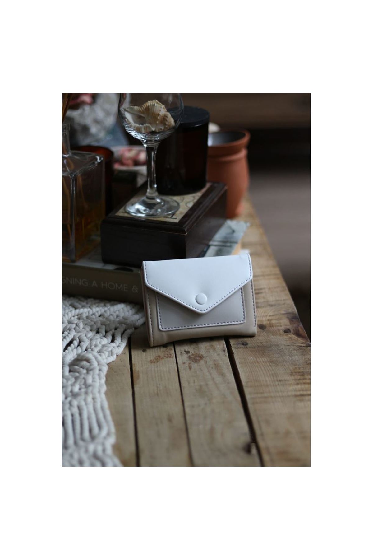 Krem Bej Çift Renk Düğme Detaylı Mini Cüzdan