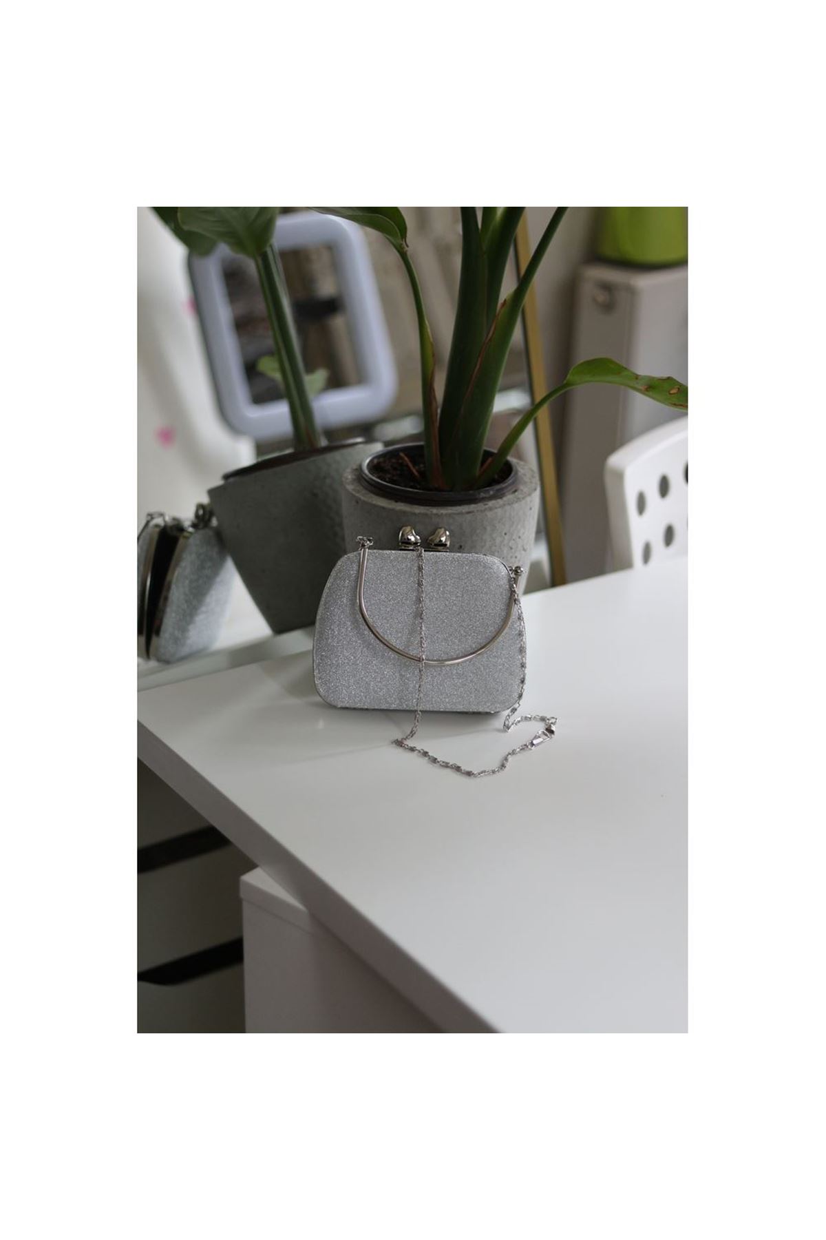 Kadın Silver Simli Metal Tutma Kulplu Kalp Klips Abiye El Çantası