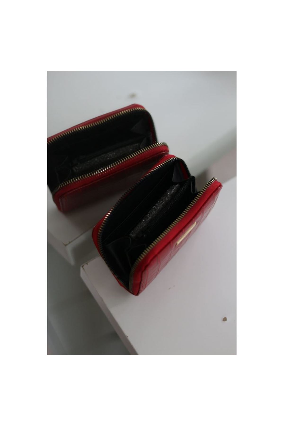 Kadın Kırmızı Gold Aksesuar Detaylı Cüzdan