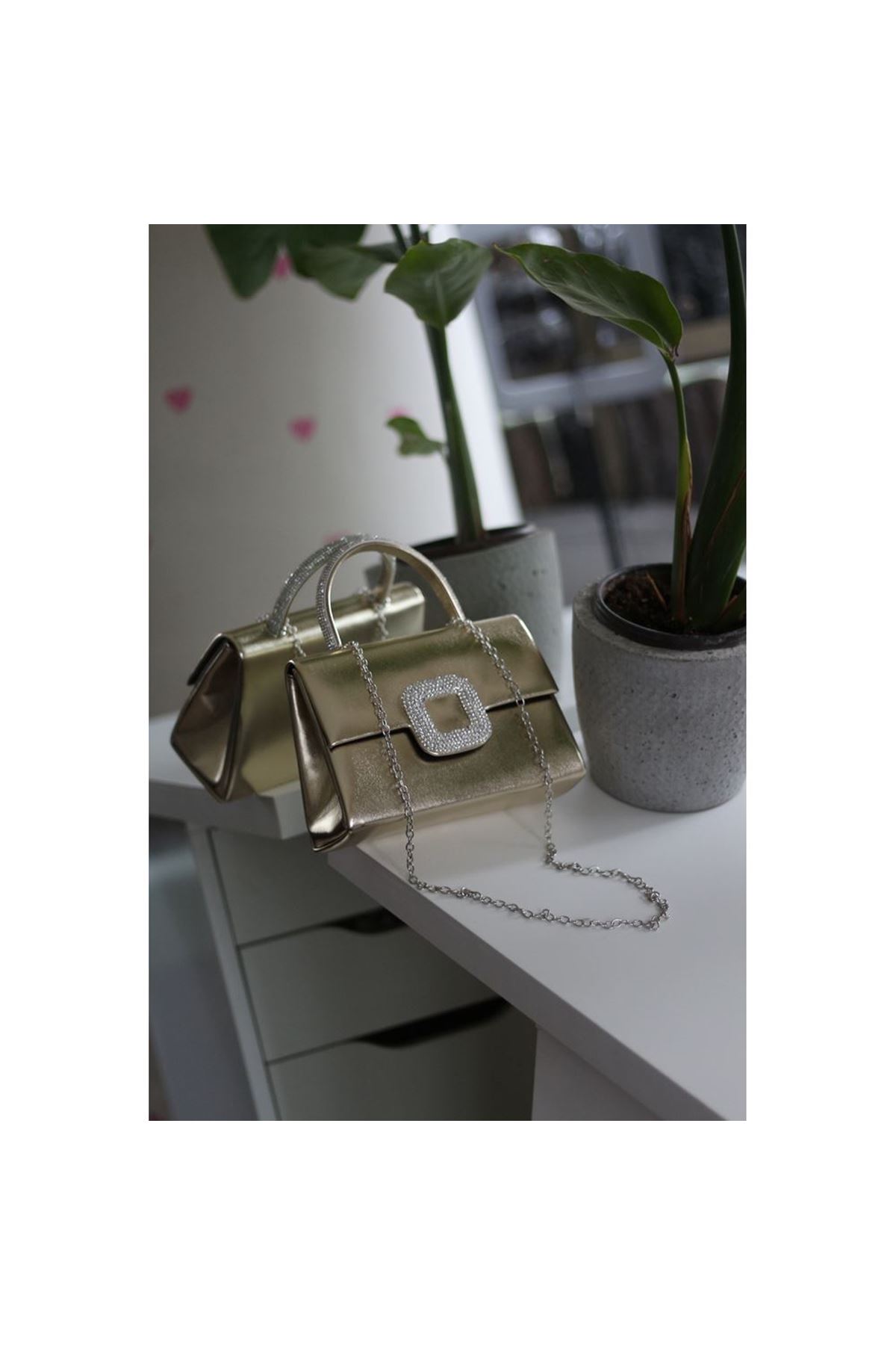 Gold Kare Taş Toka Detaylı Tutmalı Abiye El Omuz Çantası