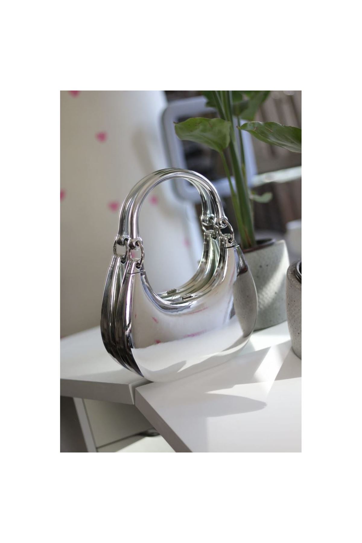 Kadın Silver Metalik Mika Kulp Detaylı Slim Gece Çantası