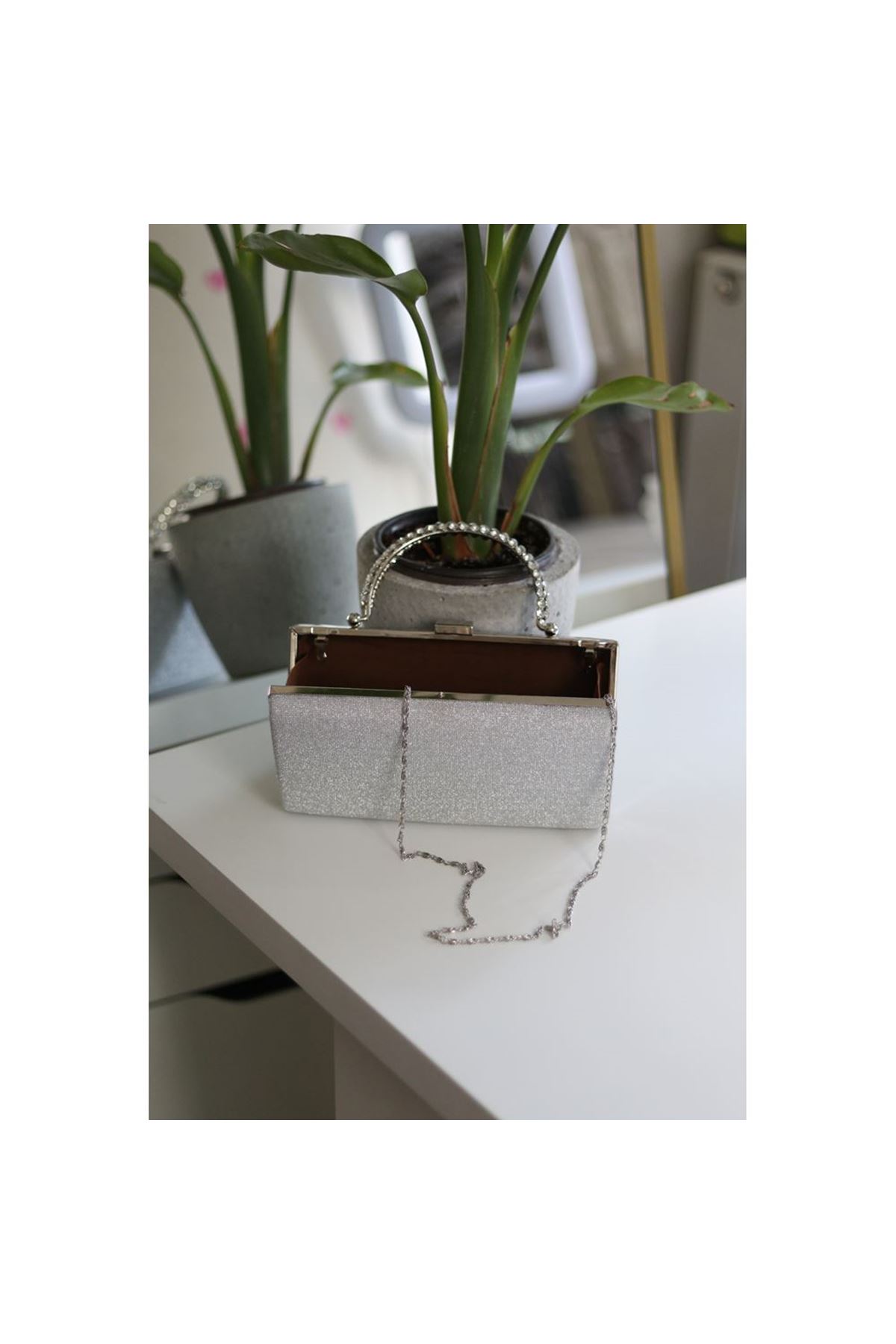 Kadın Silver Desenli Taş Kulplu Burslu Abiye El Çantası