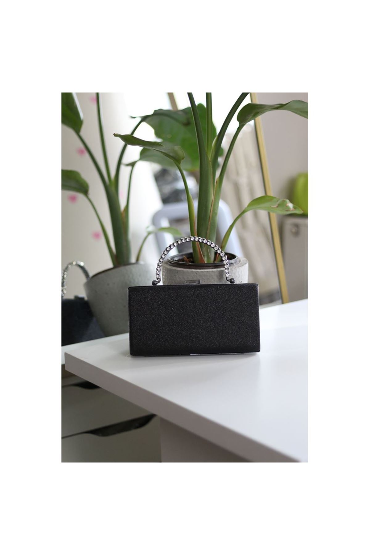 Kadın Siyah Simli Taş Kulplu Burslu Abiye El Çantası