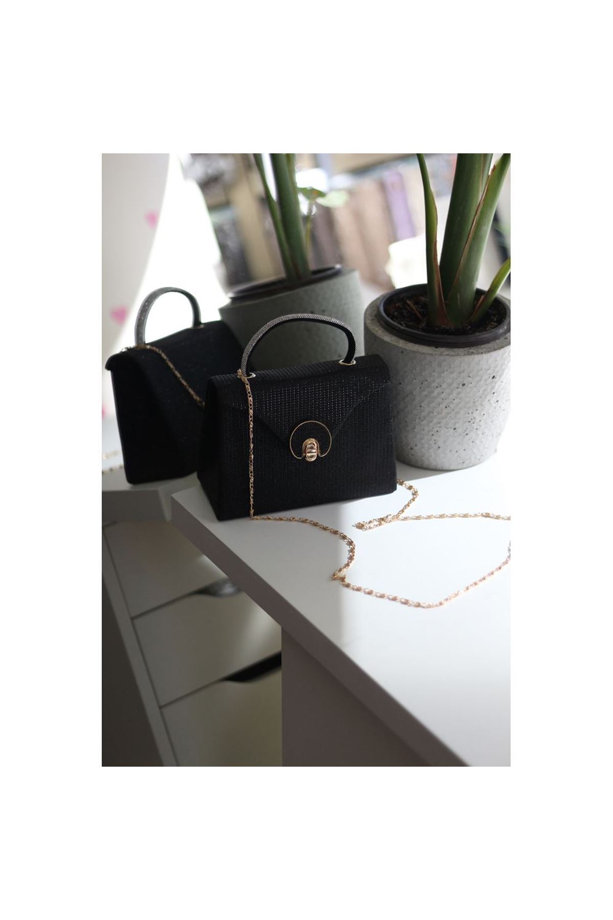Siyah Simli Oval Gold Aksesuarlı Taşlı Tutma Kulplu Abiye El Çantası