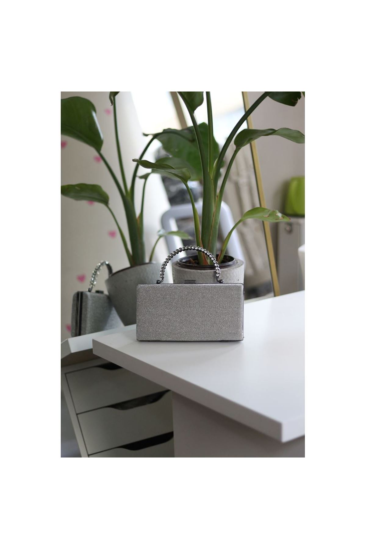 Kadın Platin Simli Taş Kulplu Burslu Abiye El Çantası