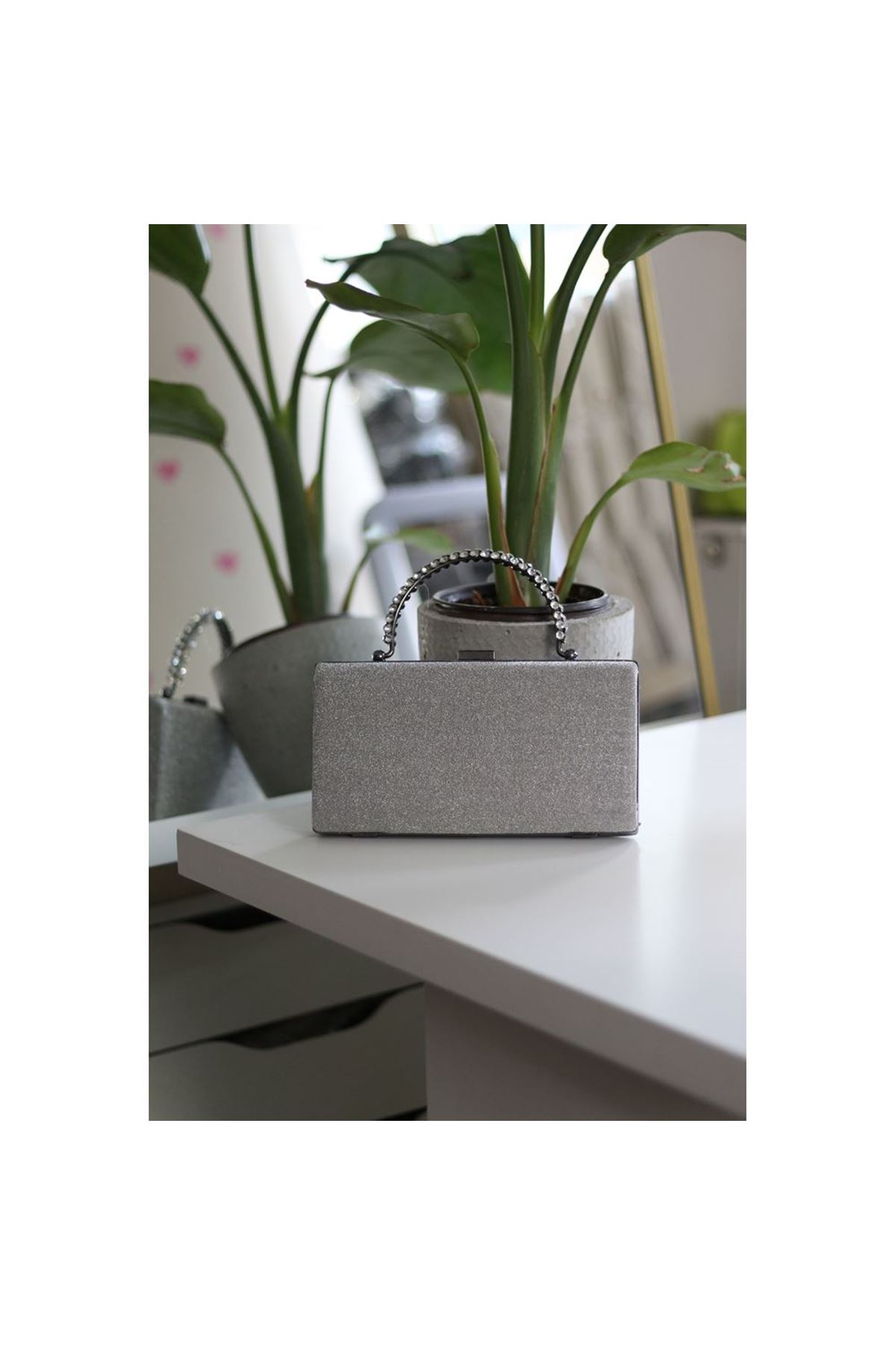 Kadın Platin Simli Taş Kulplu Burslu Abiye El Çantası