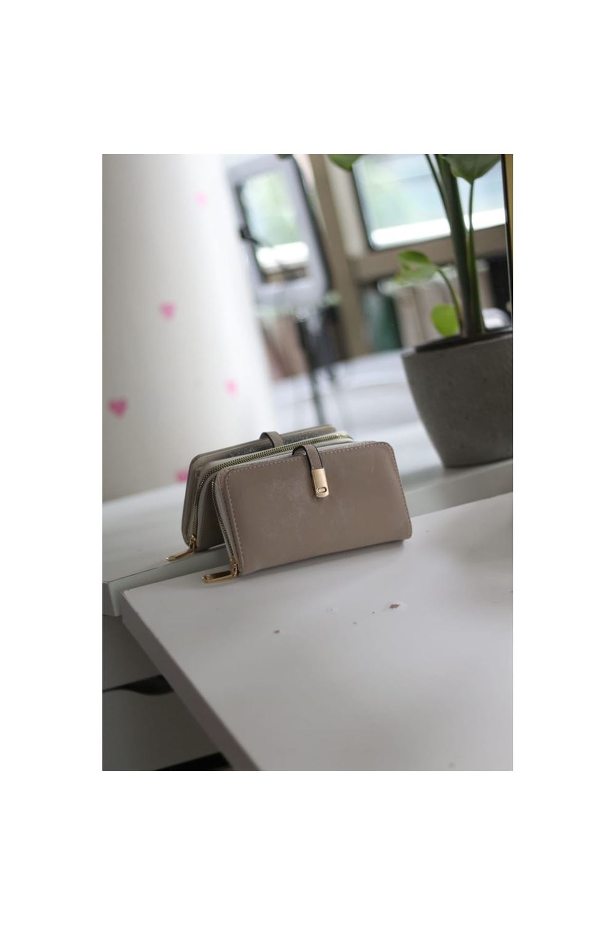 Kadın Krem Eskitme Doku Gold Aksesuar Detaylı Cüzdan