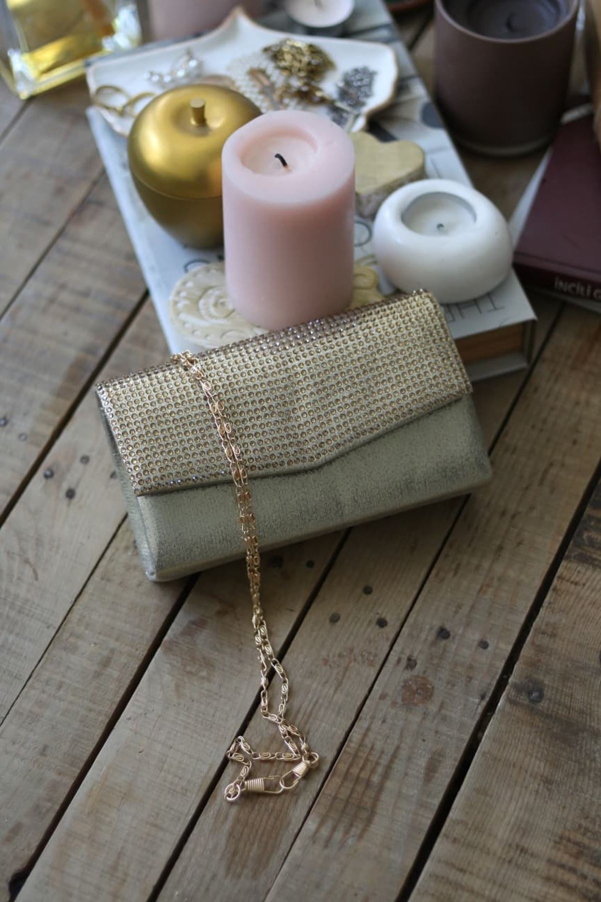 Gold Taş Kapak Detaylı Mini Kutu Omuz Çantası