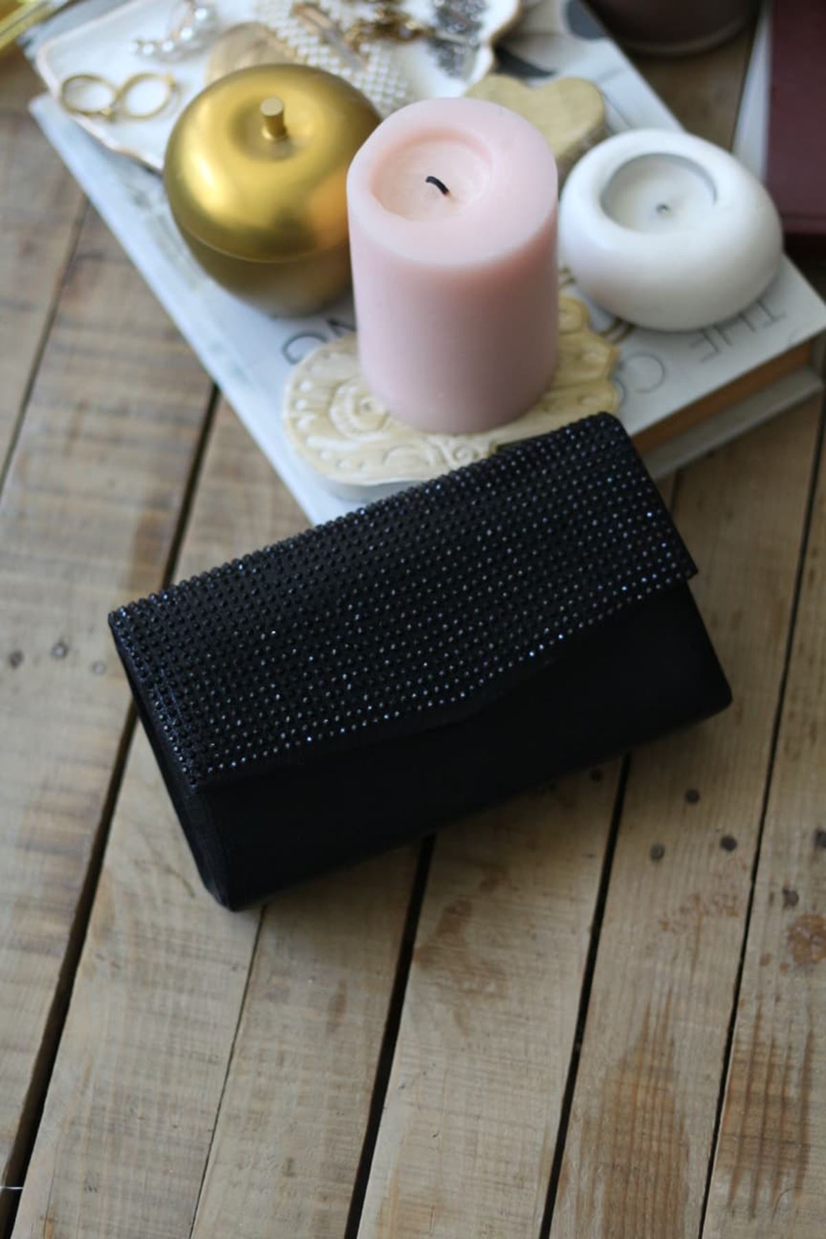 Siyah Taş Kapak Detaylı Mini Kutu Omuz Çantası